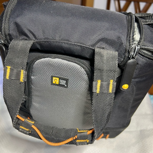 Case Logic DSLR Camera Case Semi Hard Protective Bag Lots of Pockets Sling - Picture 6 of 8